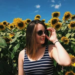 Meet your Posher, Nicole